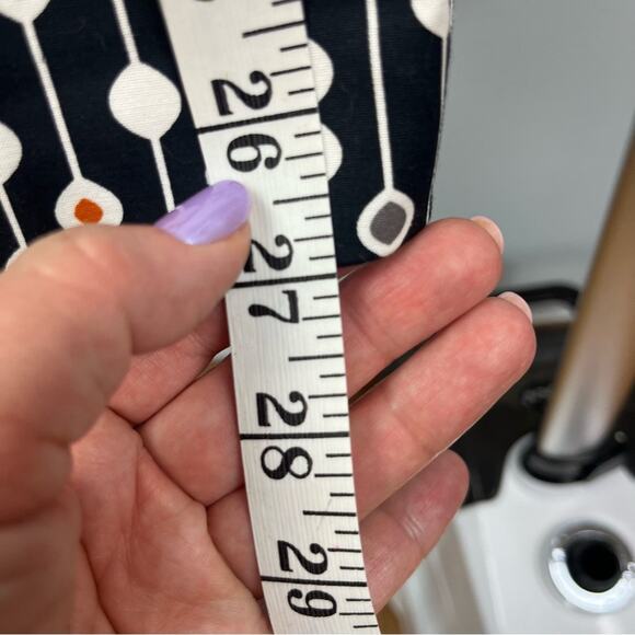 NWT Worthington Black Geometric Design Capri Pants Women’s size 4 - Picture 6 of 8